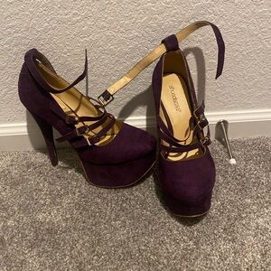 Showdazzle maroon strappy pumps